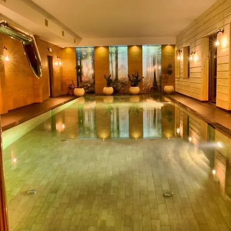 Apartahotel Cristal By Zdrojowa 3*