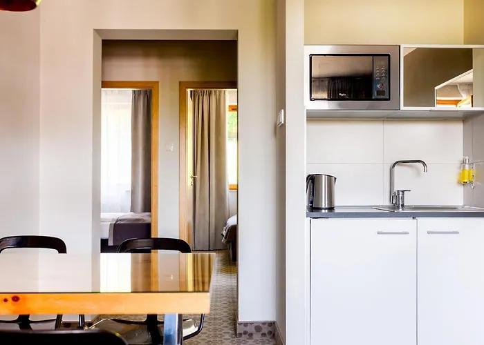 Cristal By Zdrojowa アパートホテル シクラルスカ・ポレンバ