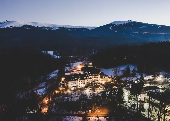 Cristal By Zdrojowa アパートホテル シクラルスカ・ポレンバ