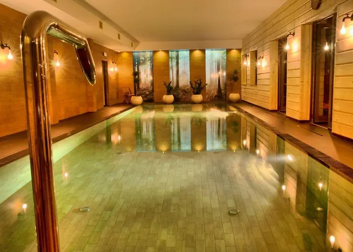 Aparthotel Cristal By Zdrojowa 4*